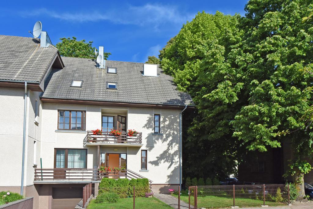 Medziotoju Apartment In Old City Palanga Exterior foto